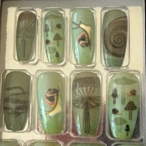BodyRage Snail & Mushroom False Nails